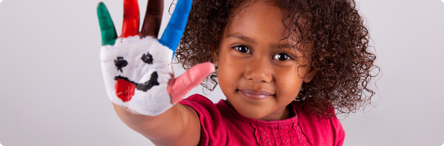 girl_with_painted_hands